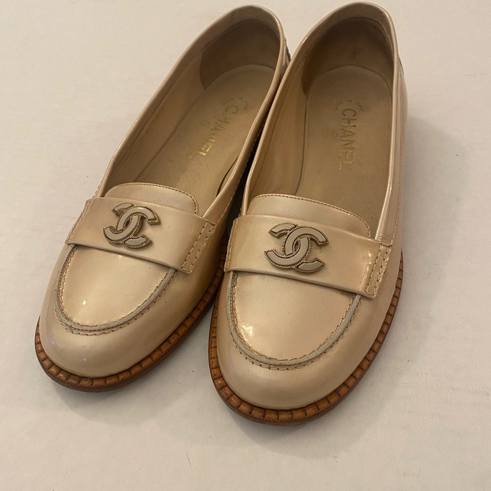 CHANEL Cream Loafers